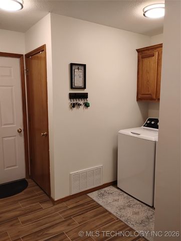 620 Grove Crest Road, Pryor, OK 74361