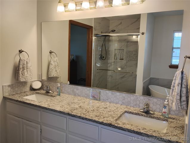 620 Grove Crest Road, Pryor, OK 74361