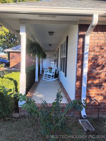 620 Grove Crest Road, Pryor, OK 74361