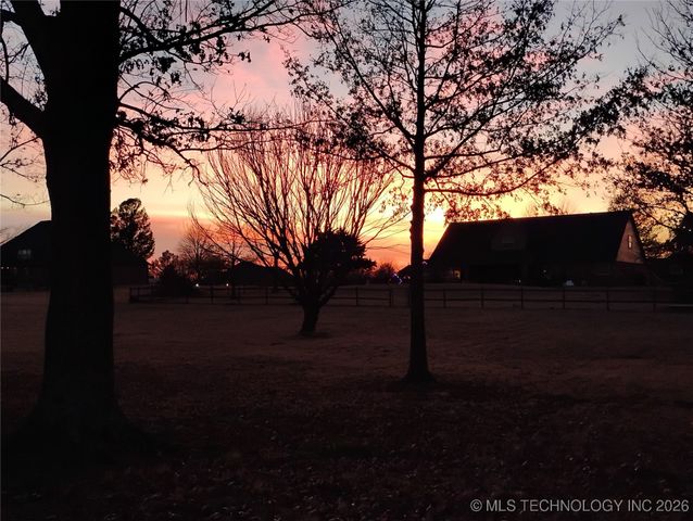 620 Grove Crest Road, Pryor, OK 74361