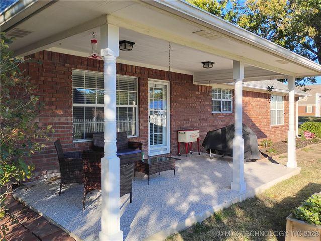 620 Grove Crest Road, Pryor, OK 74361