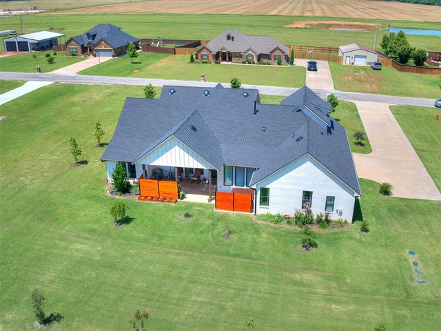 22795 Cterling Drive, Kingfisher, OK 73750