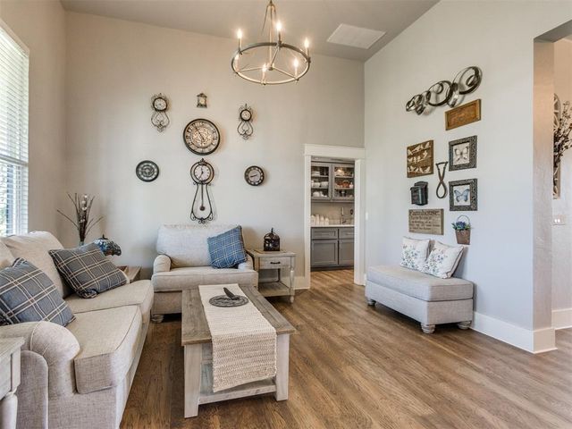 22795 Cterling Drive, Kingfisher, OK 73750