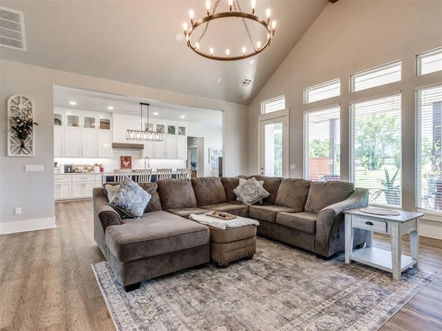 22795 Cterling Drive, Kingfisher, OK 73750