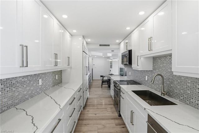 4001 Gulf Shore BLVD N 1407, Naples, FL 34103