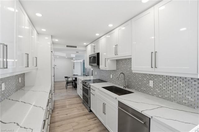 4001 Gulf Shore BLVD N 1407, Naples, FL 34103