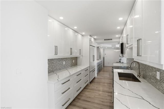 4001 Gulf Shore BLVD N 1407, Naples, FL 34103