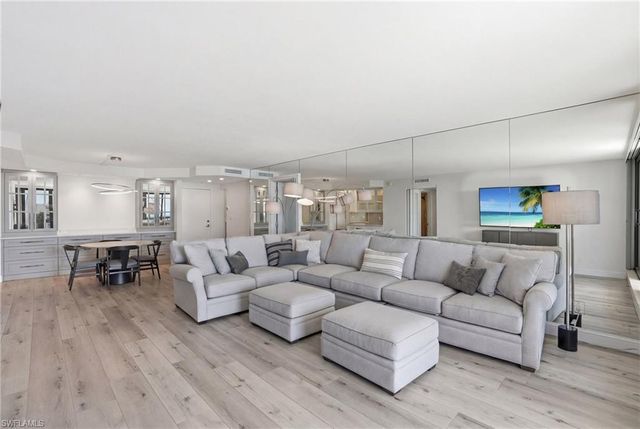 4001 Gulf Shore BLVD N 1407, Naples, FL 34103