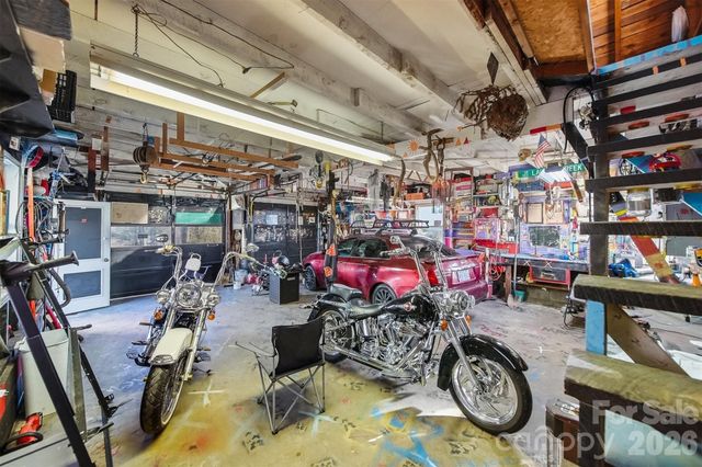 1406 Walt Arney Road SW, Lenoir, NC 28645