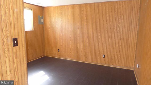 23 VALLEY CROSSING CIR, Cockeysville, MD 21030