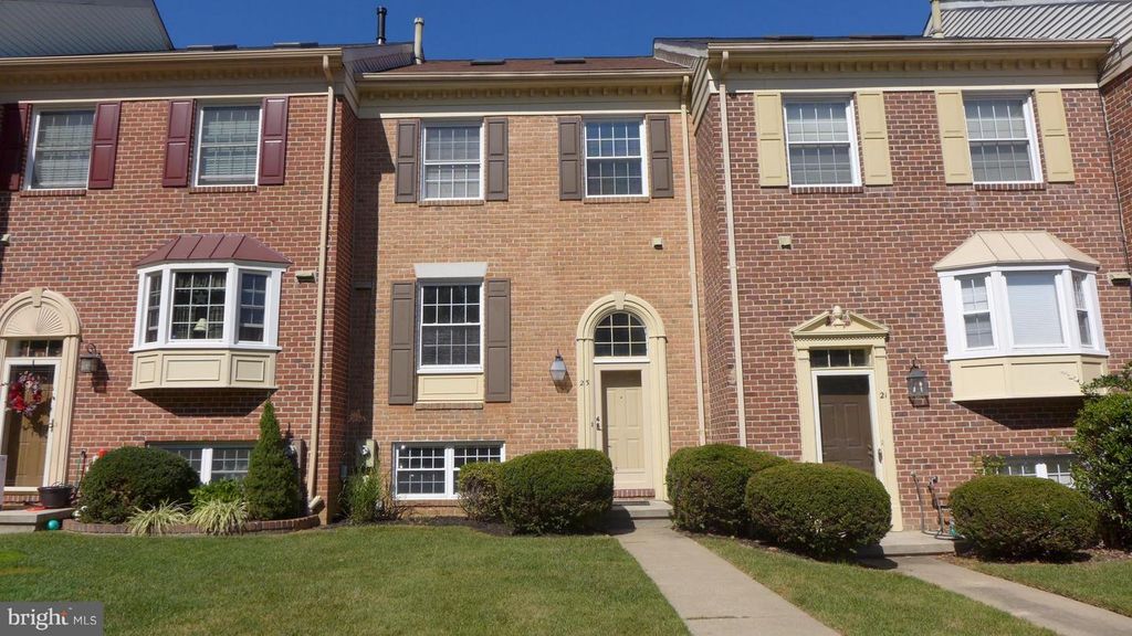 23 VALLEY CROSSING CIR, Cockeysville, MD 21030