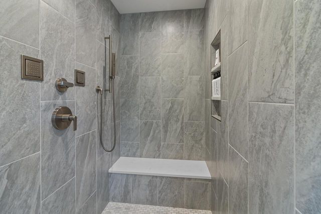 6513 Willow LANE, Waterford, WI 53185