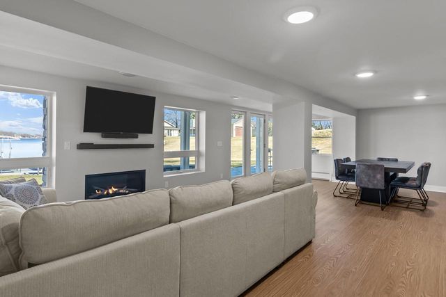 6513 Willow LANE, Waterford, WI 53185