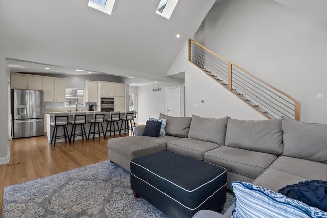 6513 Willow LANE, Waterford, WI 53185