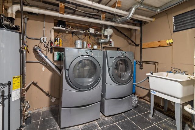 6513 Willow LANE, Waterford, WI 53185