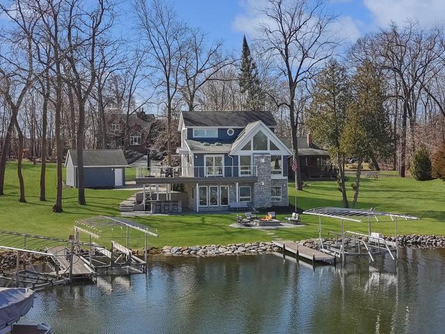 6513 Willow LANE, Waterford, WI 53185