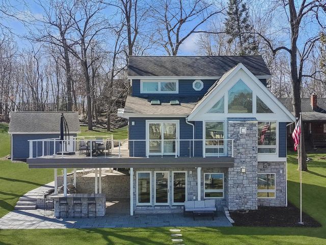 6513 Willow LANE, Waterford, WI 53185