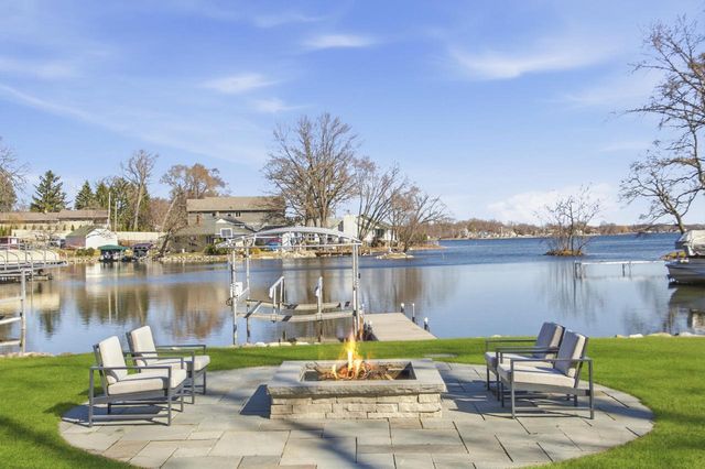 6513 Willow LANE, Waterford, WI 53185