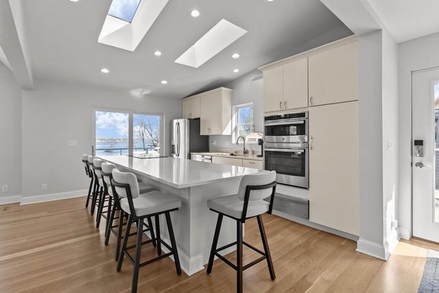 6513 Willow LANE, Waterford, WI 53185