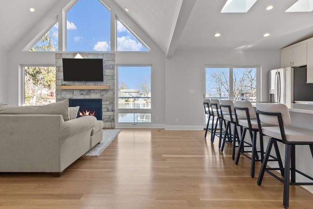 6513 Willow LANE, Waterford, WI 53185