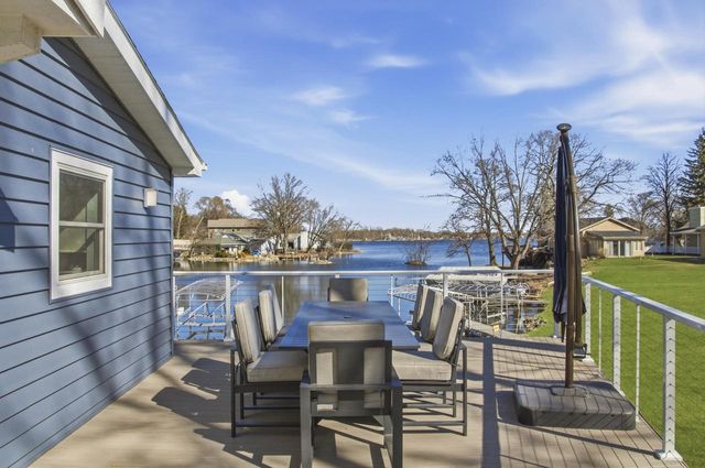 6513 Willow LANE, Waterford, WI 53185