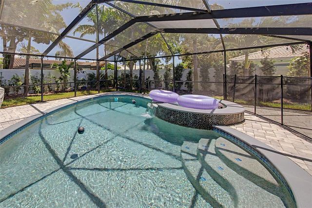 6685 121ST STREET, Seminole, FL 33772