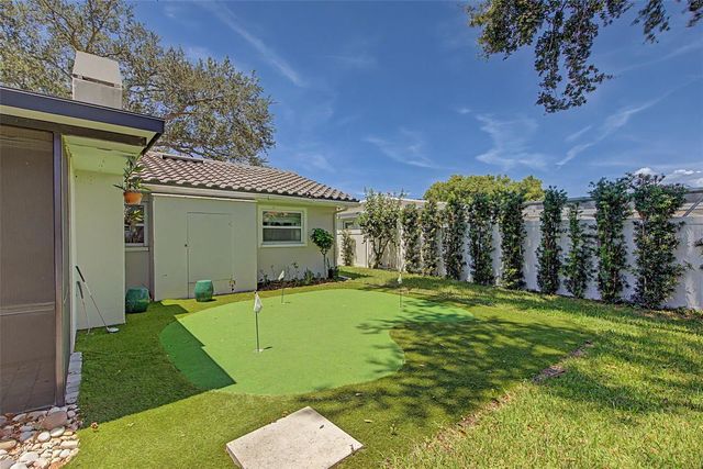6685 121ST STREET, Seminole, FL 33772