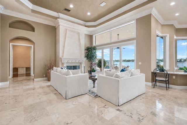 47 River Drive, Tequesta, FL 33469