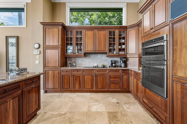 47 River Drive, Tequesta, FL 33469