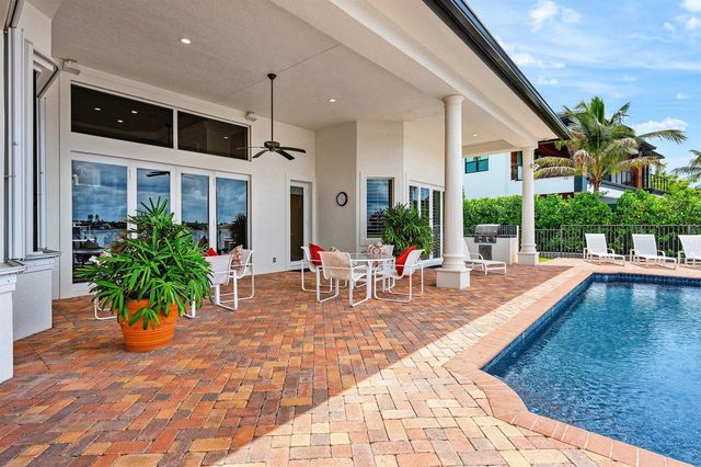 47 River Drive, Tequesta, FL 33469