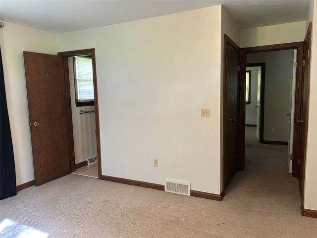 130 E ARLINGTON Road, Erie, PA 16509