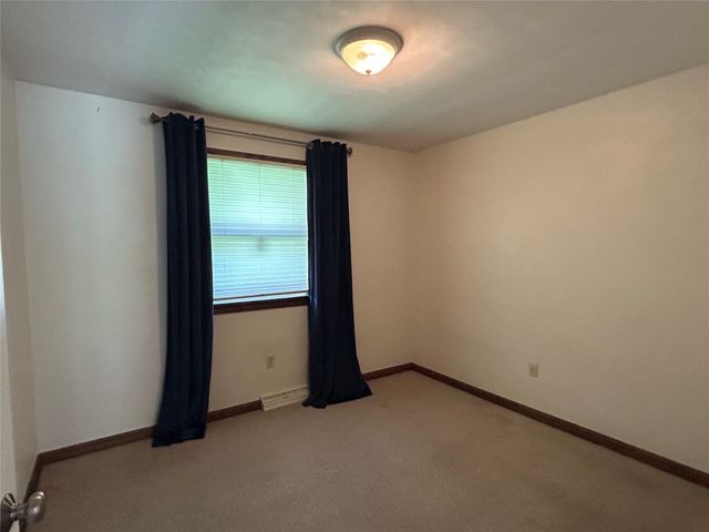130 E ARLINGTON Road, Erie, PA 16509
