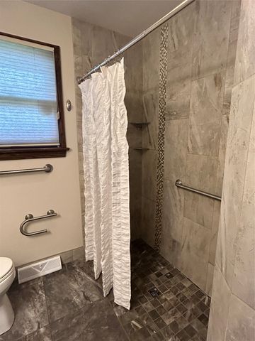 130 E ARLINGTON Road, Erie, PA 16509