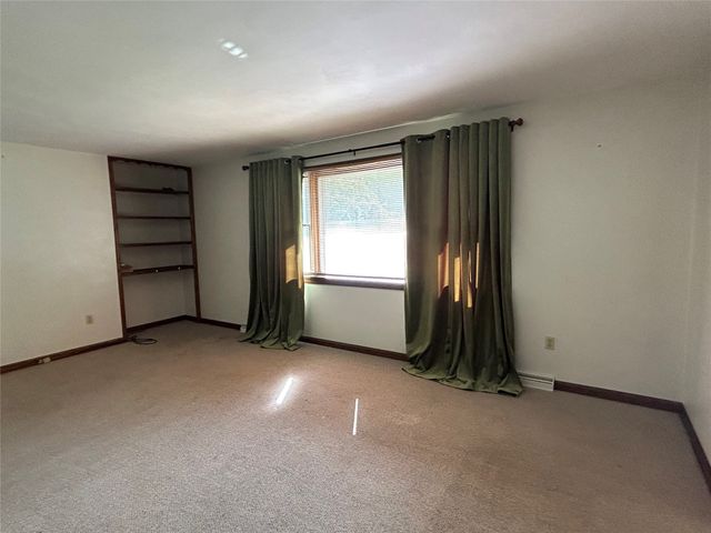 130 E ARLINGTON Road, Erie, PA 16509