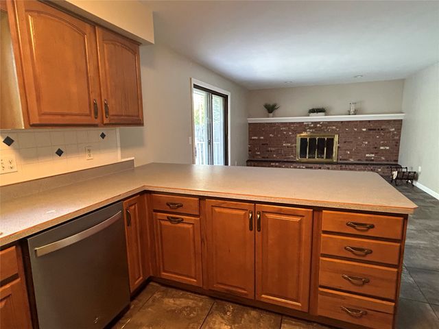 130 E ARLINGTON Road, Erie, PA 16509