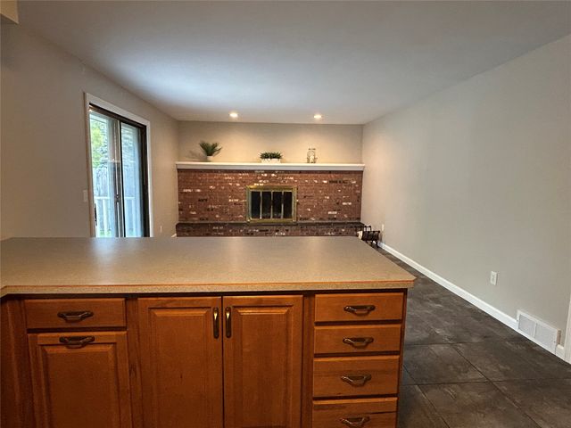 130 E ARLINGTON Road, Erie, PA 16509