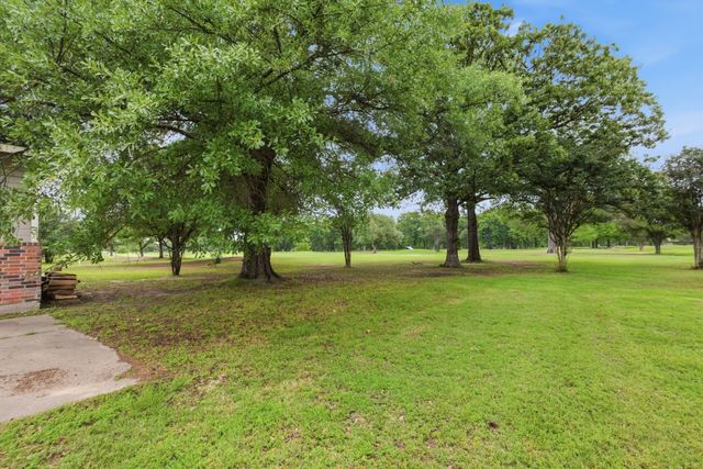 249 Private Road 5940, Emory, TX 75440