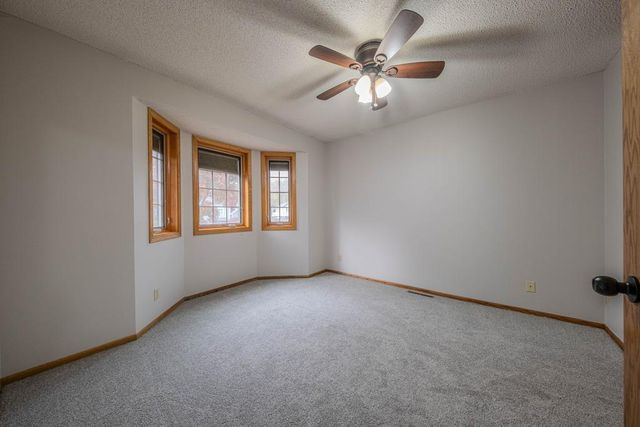 1568 Lakewood Drive N, Maplewood, MN 55119