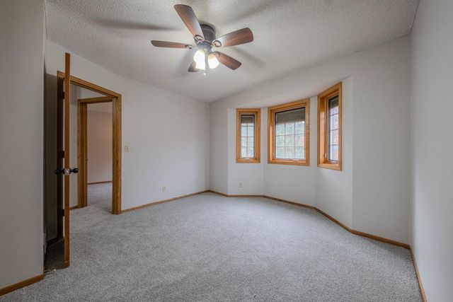 1568 Lakewood Drive N, Maplewood, MN 55119