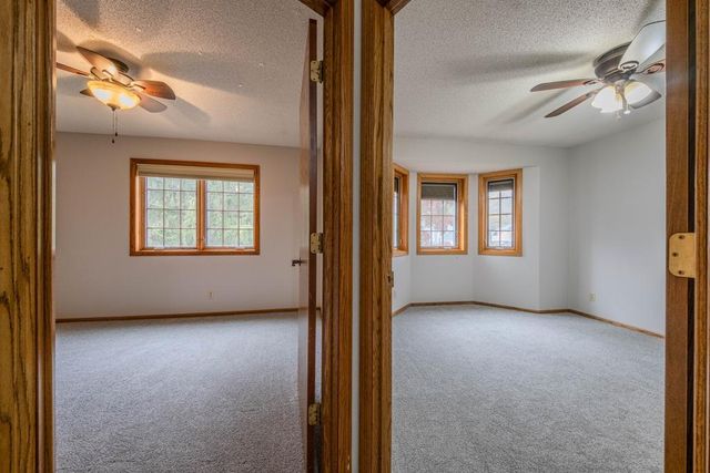 1568 Lakewood Drive N, Maplewood, MN 55119