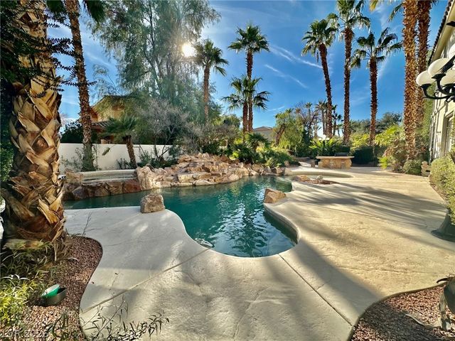 253 White Willow Avenue, Las Vegas, NV 89123