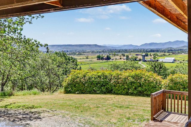 15336 Oregon 62, Eagle Point, OR 97524