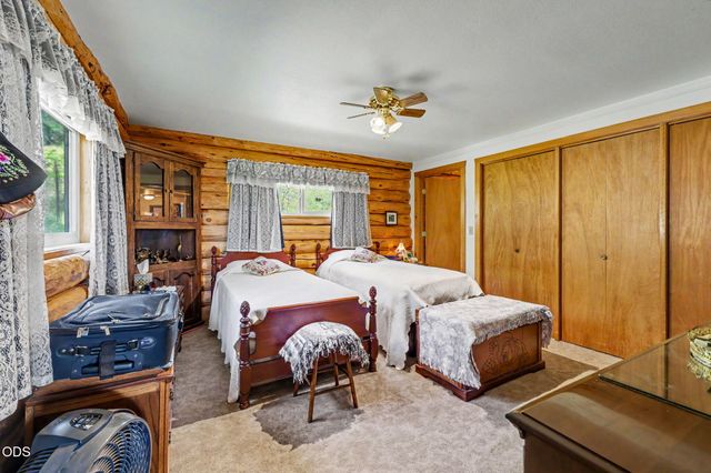 15336 Oregon 62, Eagle Point, OR 97524