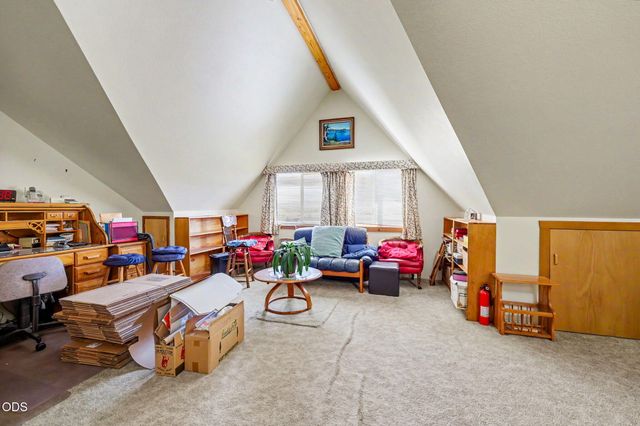 15336 Oregon 62, Eagle Point, OR 97524