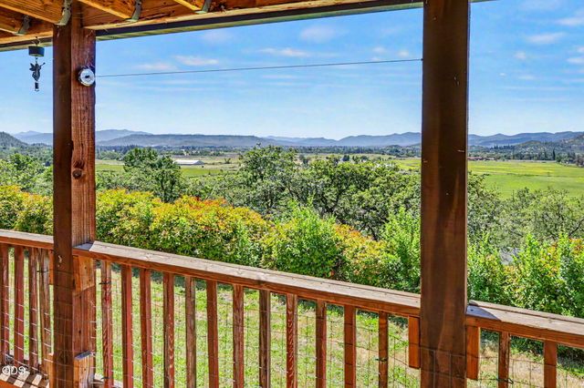 15336 Oregon 62, Eagle Point, OR 97524