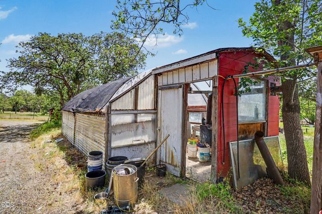 15336 Oregon 62, Eagle Point, OR 97524