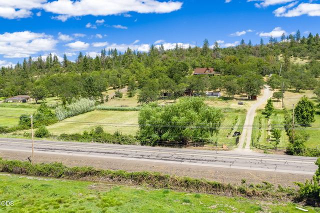 15336 Oregon 62, Eagle Point, OR 97524