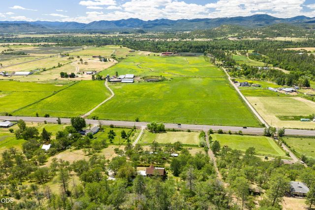 15336 Oregon 62, Eagle Point, OR 97524