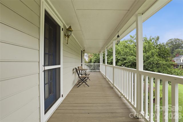 140 Eastwood Drive, Statesville, NC 28625