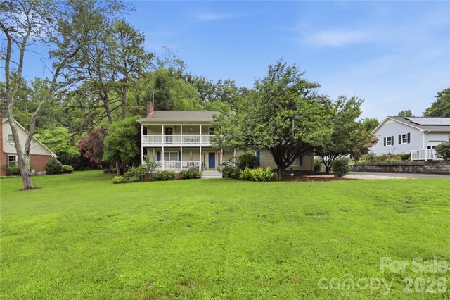 140 Eastwood Drive, Statesville, NC 28625